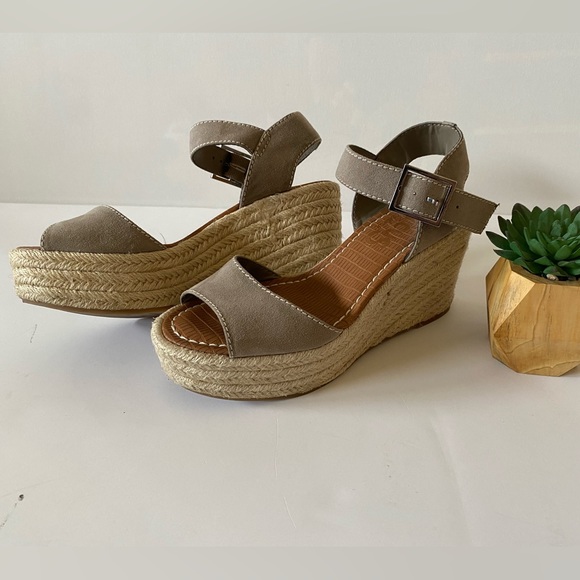 Circus by Sam Edelman Delilah Espadrille Wedge Sandals - Picture 1 of 8